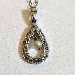 Vintage Sterling Silver Marcasite Pearl Teardrop Pendant Chain Necklace Theda